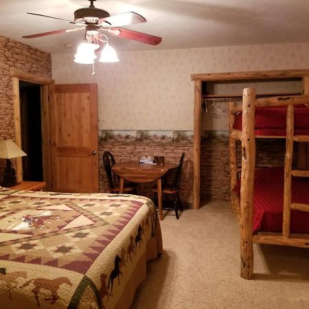 Bed and Breakfast Sunlit Oasis Notom Экстерьер фото